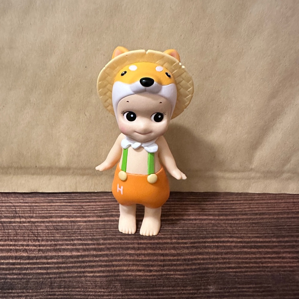 Sonny Angel Little H H Family Dog